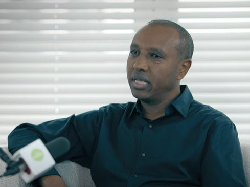 Avi Agniyahu being interviewed by Andy Ram