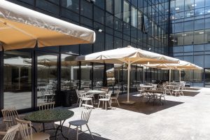 אזור ישיבה בקמפוס ירושלים