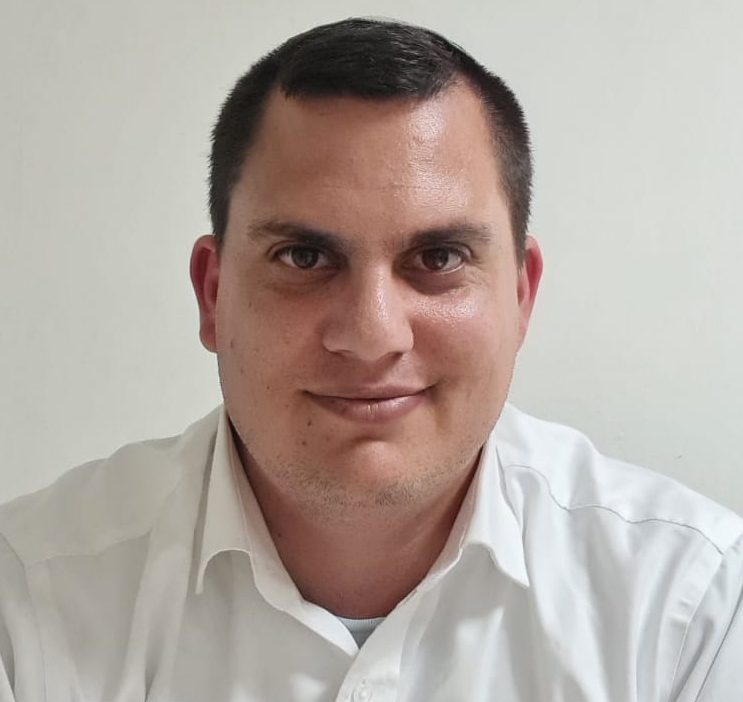 נועם שחר מערכות מידע