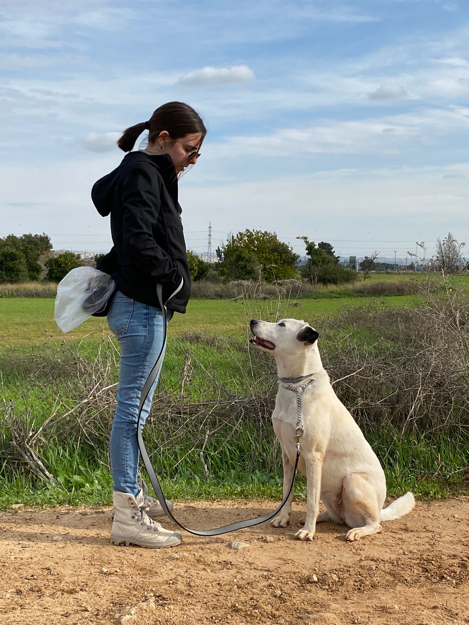 אישה עם הכלב שלה
