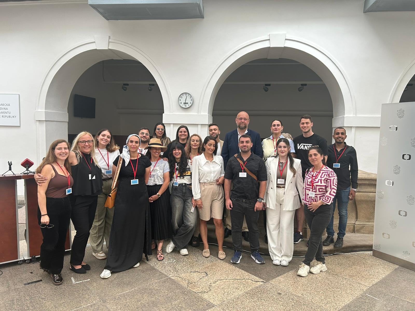 משלחת סטודנטים של הקריה האקדמית אונו בביקור דיפלומטי בצ'כיה